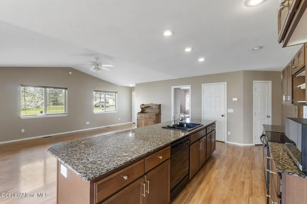 372 Glidden Avenue Priest River ID 83856