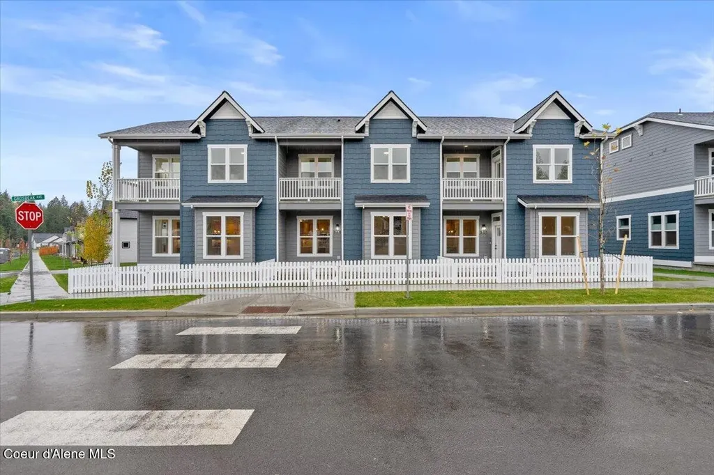 342 E Grosbeak Avenue Hayden ID 83835