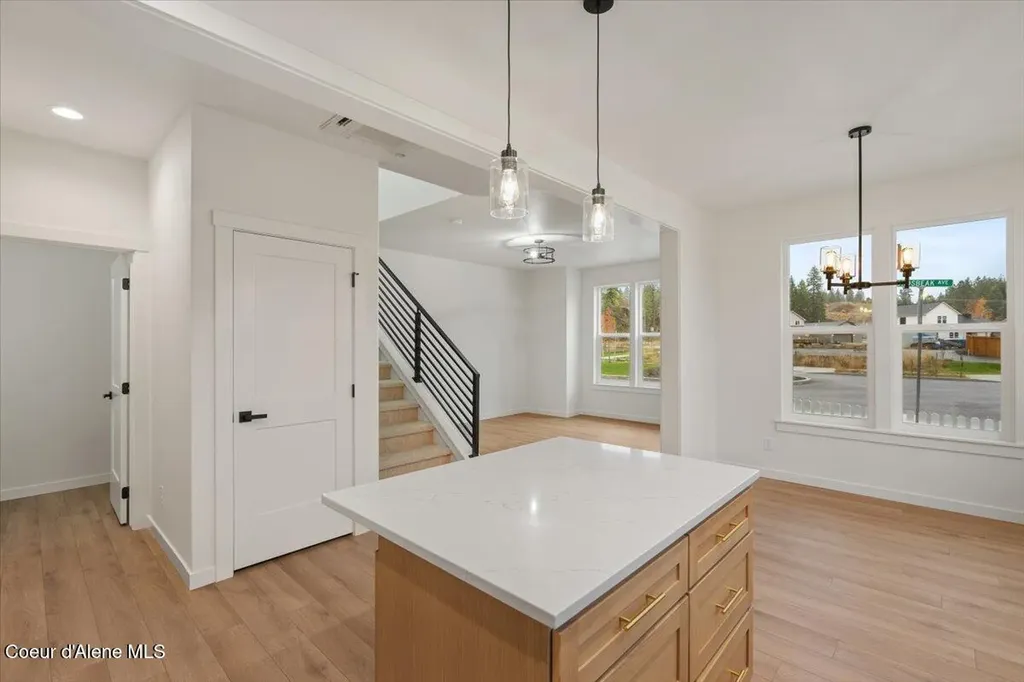 342 E Grosbeak Avenue Hayden ID 83835