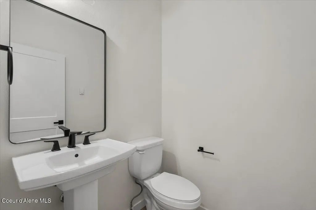 342 E Grosbeak Avenue Hayden ID 83835