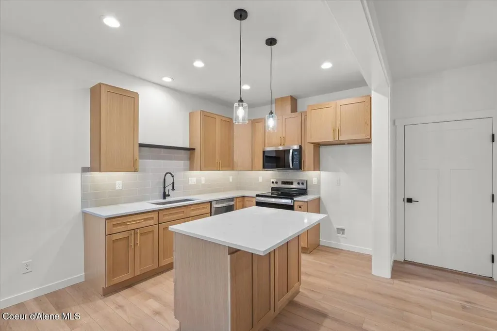 342 E Grosbeak Avenue Hayden ID 83835