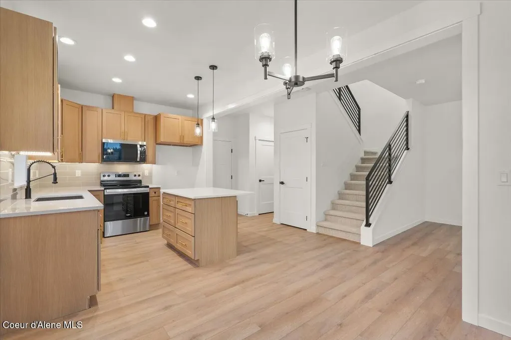 342 E Grosbeak Avenue Hayden ID 83835