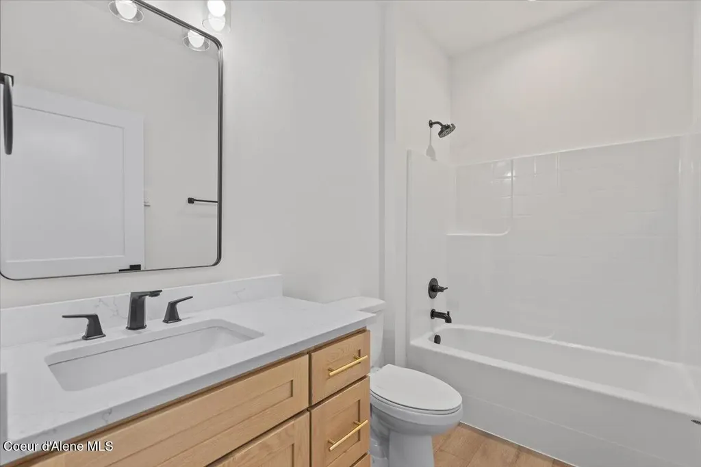 336 E Grosbeak Avenue Hayden ID 83835