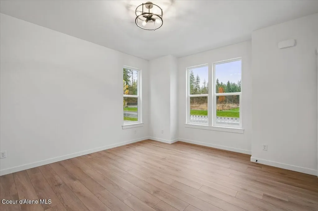 336 E Grosbeak Avenue Hayden ID 83835