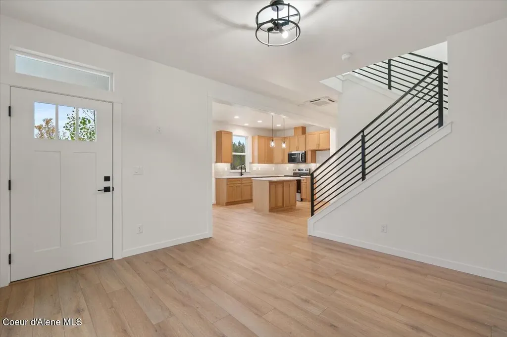 336 E Grosbeak Avenue Hayden ID 83835