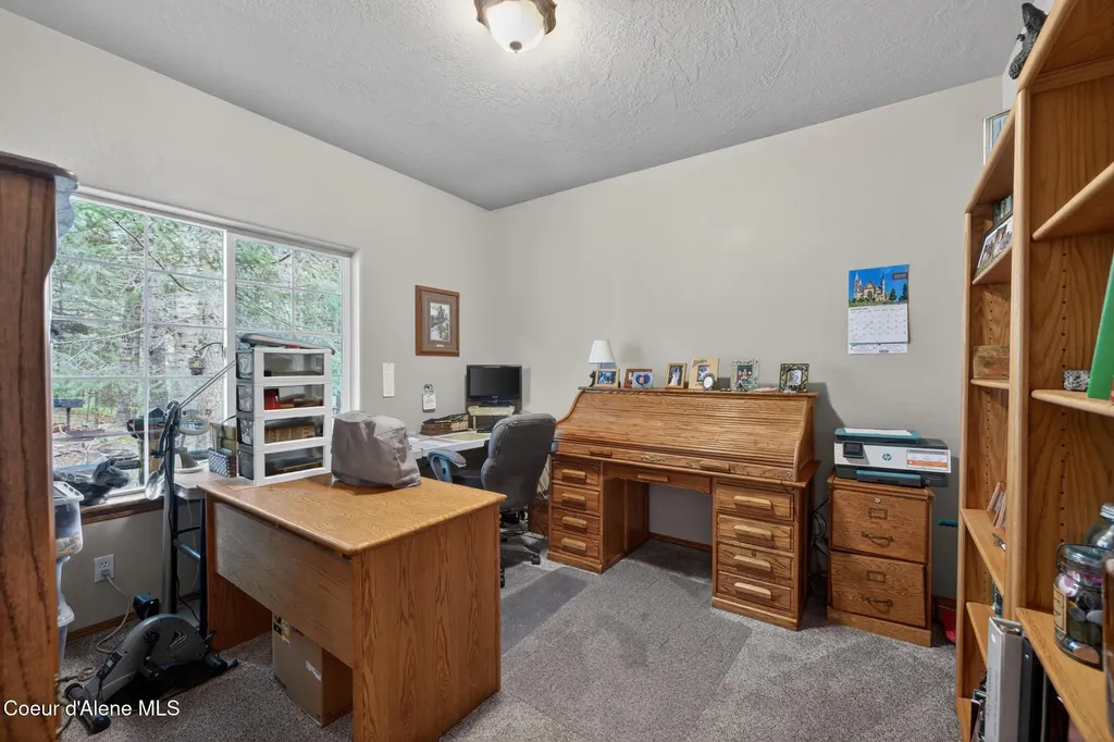 17461 N Right Fork Road Hauser ID 83854