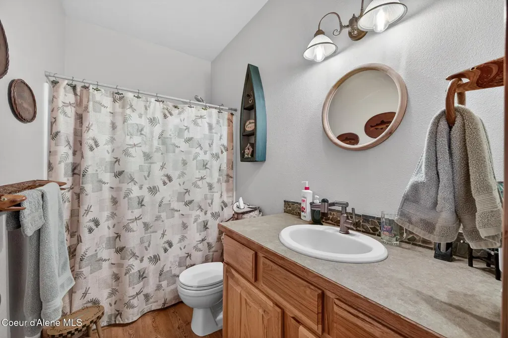 17461 N Right Fork Road Hauser ID 83854