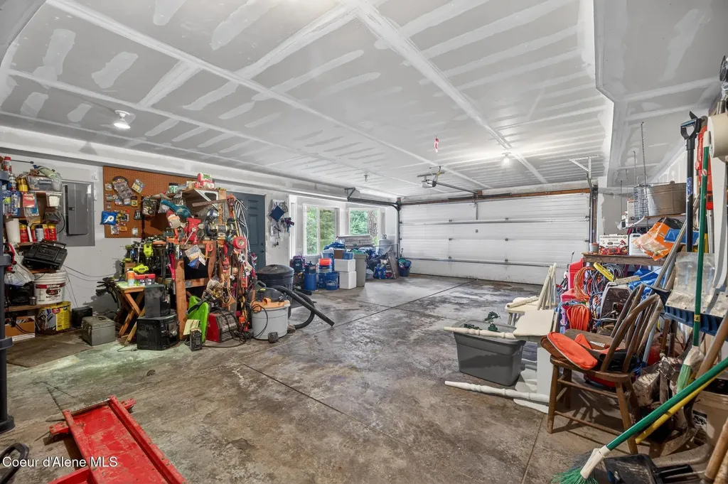 17461 N Right Fork Road Hauser ID 83854