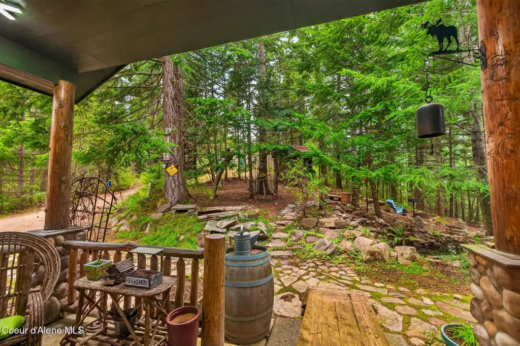 17461 N Right Fork Road Hauser ID 83854