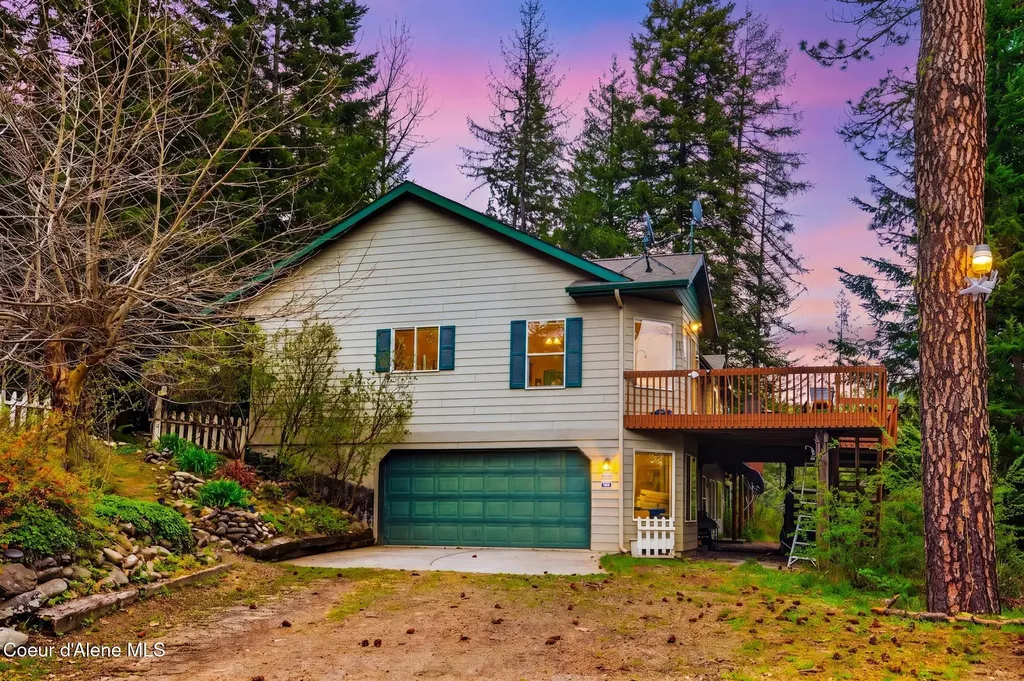 17461 N Right Fork Road Hauser ID 83854