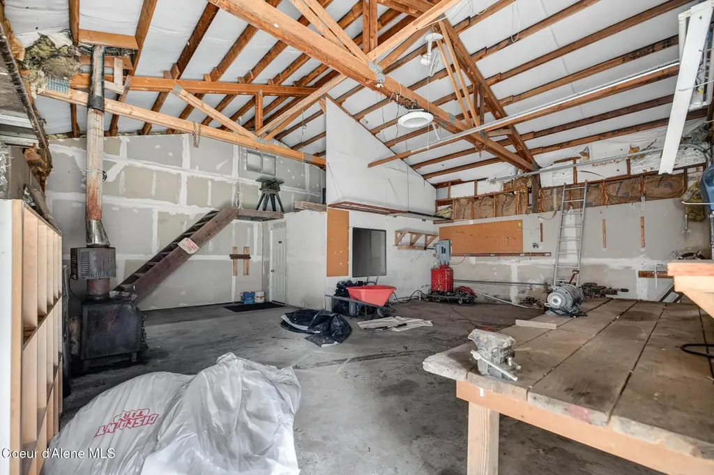 17461 N Right Fork Road Hauser ID 83854
