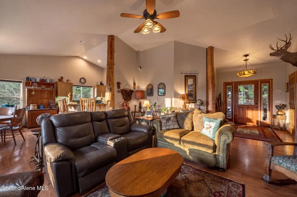 17461 N Right Fork Road Hauser ID 83854
