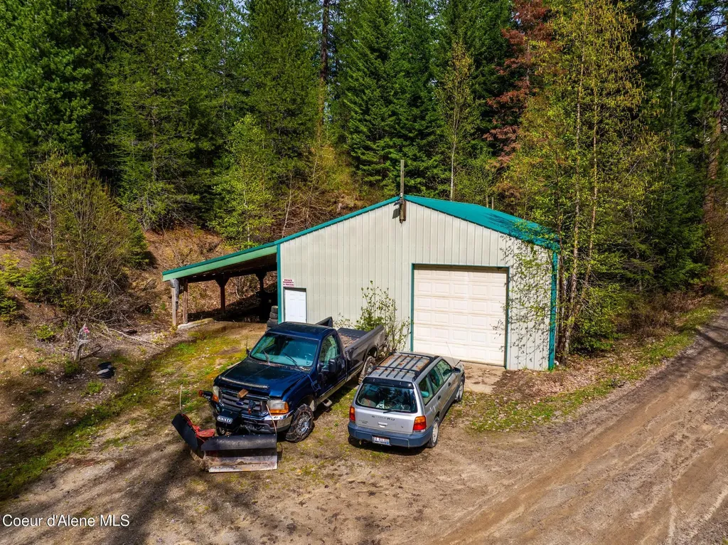 17461 N Right Fork Road Hauser ID 83854