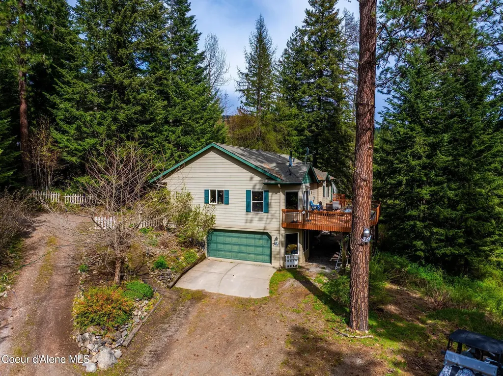 17461 N Right Fork Road Hauser ID 83854