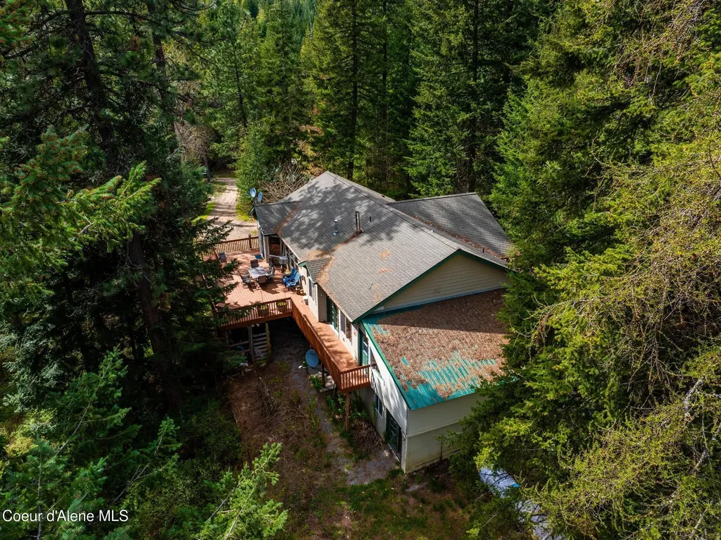 17461 N Right Fork Road Hauser ID 83854
