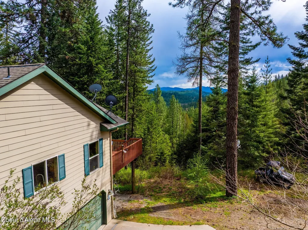 17461 N Right Fork Road Hauser ID 83854