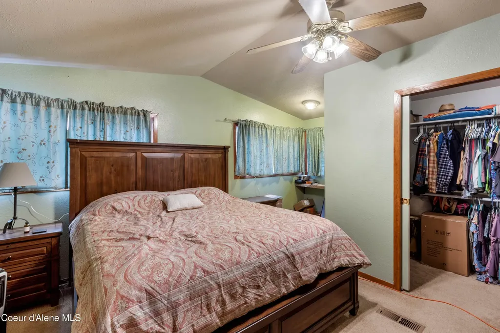 311 Lafayes Way Sagle ID 83860