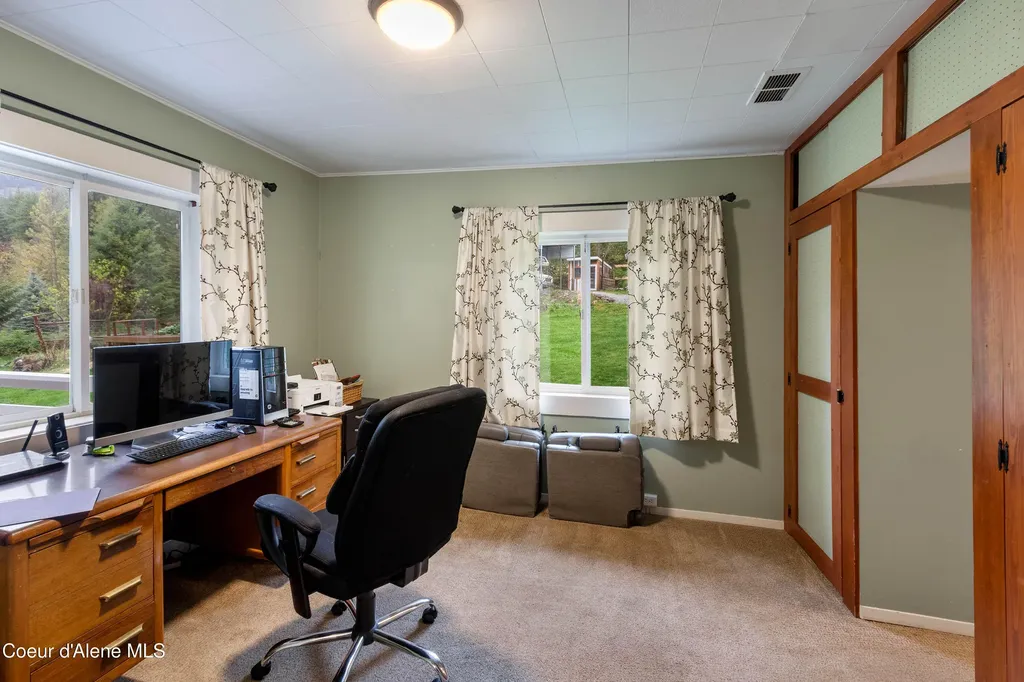 311 Lafayes Way Sagle ID 83860