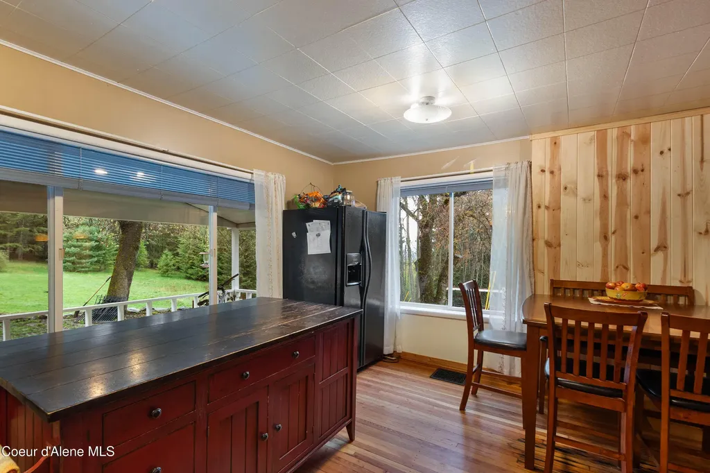 311 Lafayes Way Sagle ID 83860
