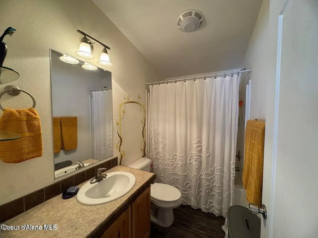 4062 W Seasons Road Rathdrum ID 83858