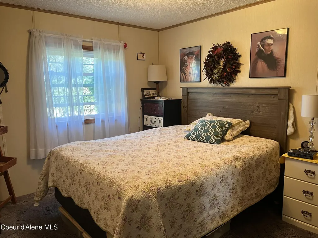 11913 S River Road Cataldo ID 83810