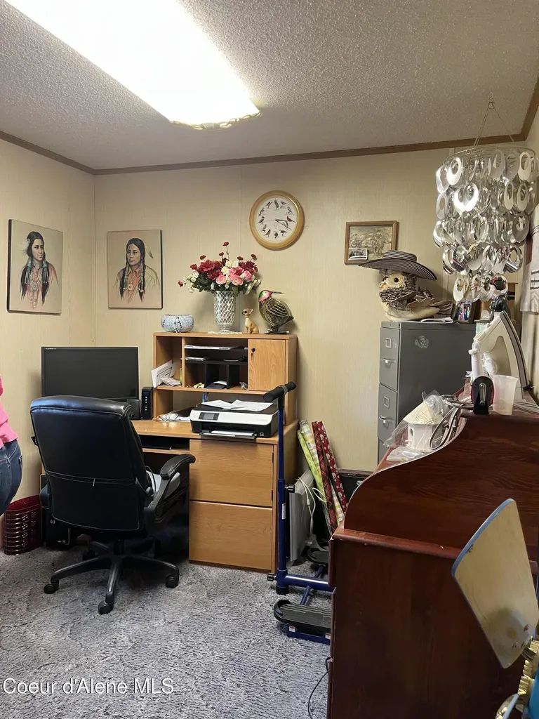 11913 S River Road Cataldo ID 83810