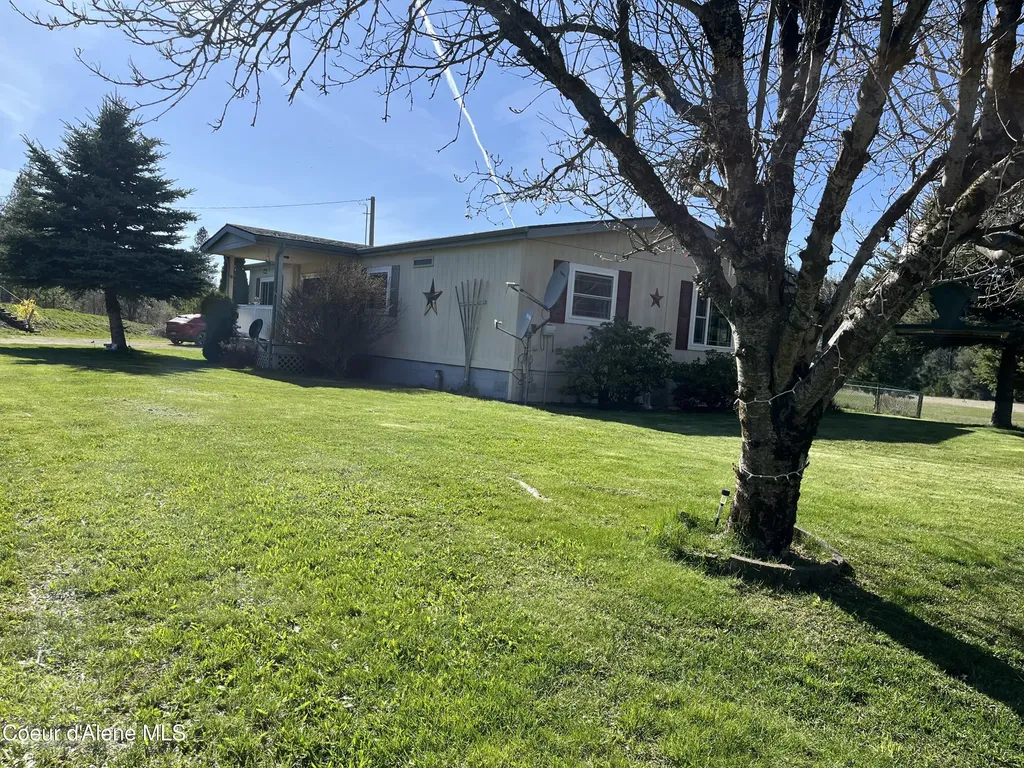 11913 S River Road Cataldo ID 83810