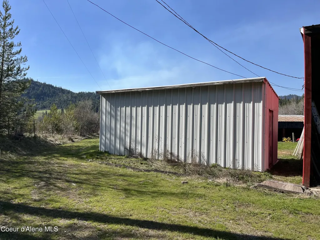 11913 S River Road Cataldo ID 83810