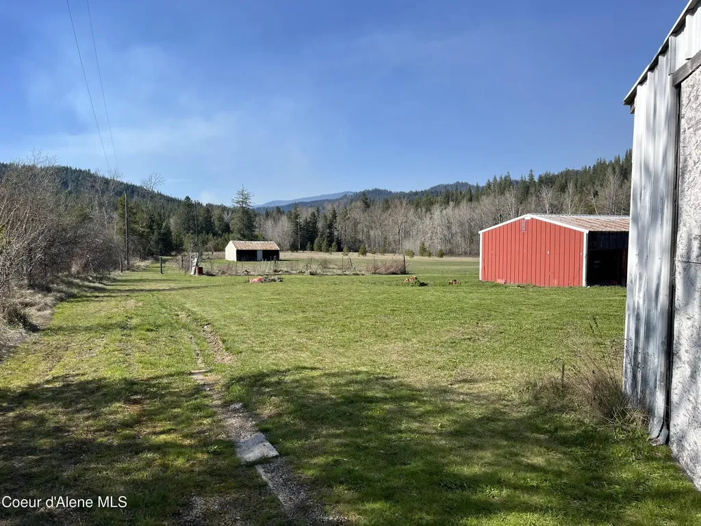 11913 S River Road Cataldo ID 83810