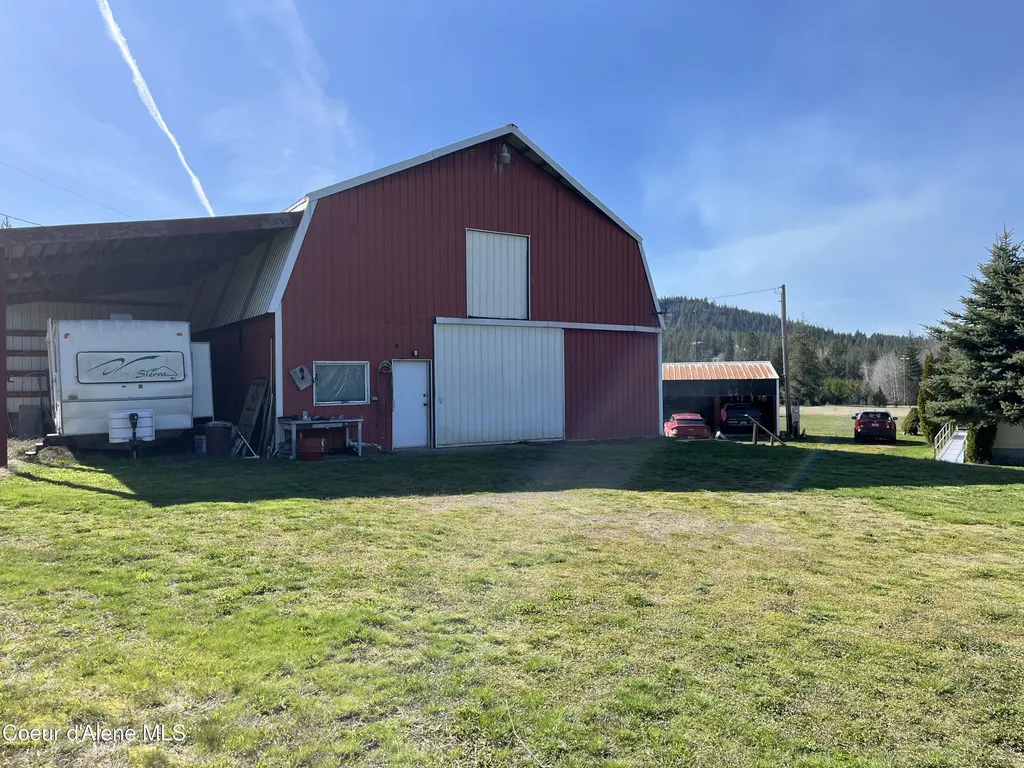 11913 S River Road Cataldo ID 83810