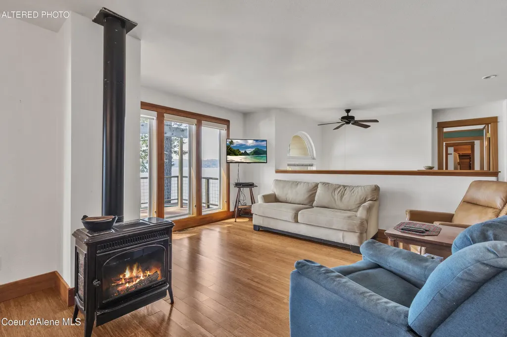 428 E Beachhouse Lane Harrison ID 83833