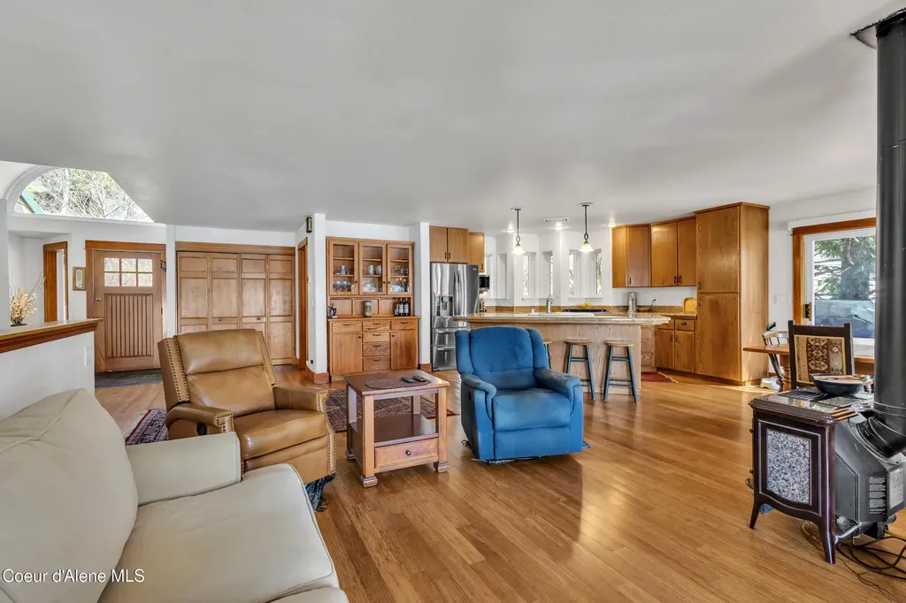 428 E Beachhouse Lane Harrison ID 83833
