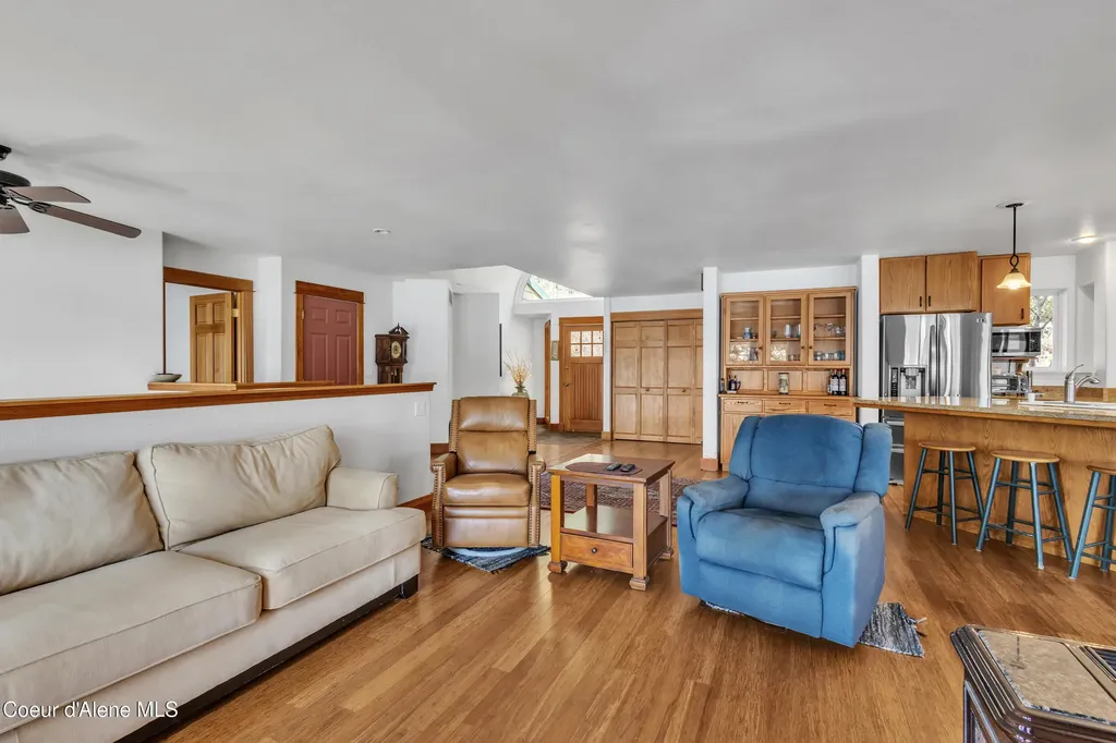 428 E Beachhouse Lane Harrison ID 83833