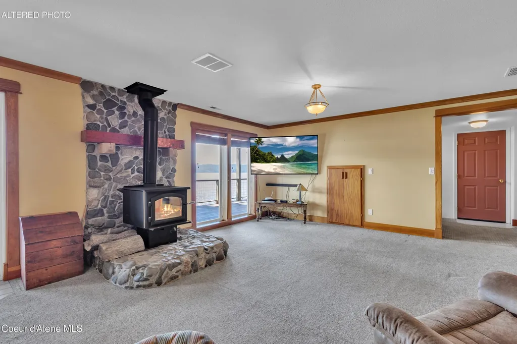 428 E Beachhouse Lane Harrison ID 83833