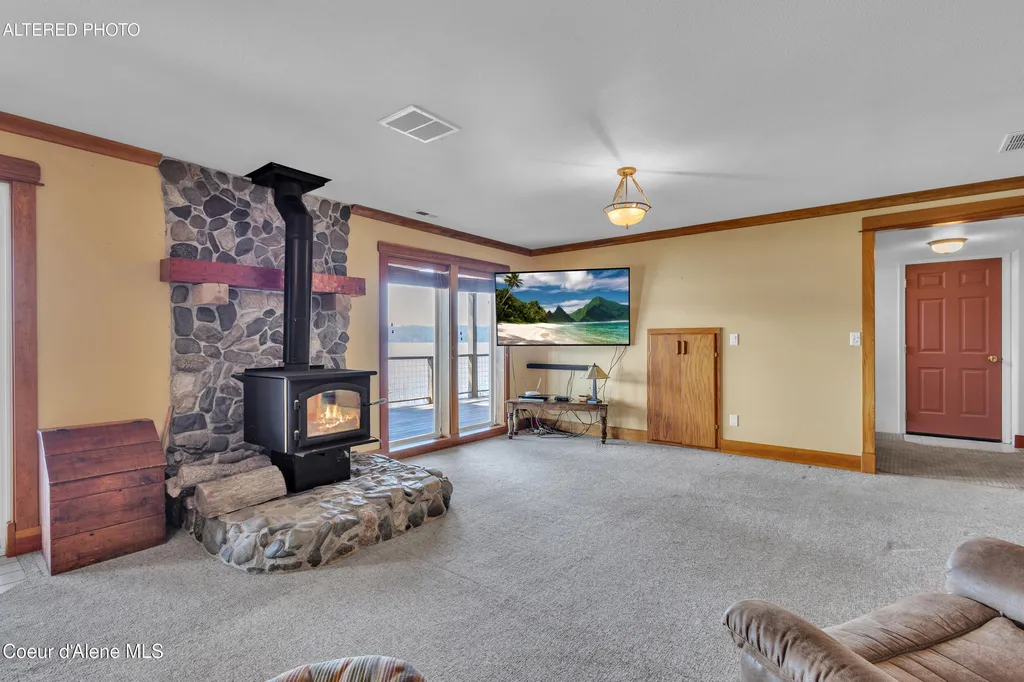 428 E Beachhouse Lane Harrison ID 83833