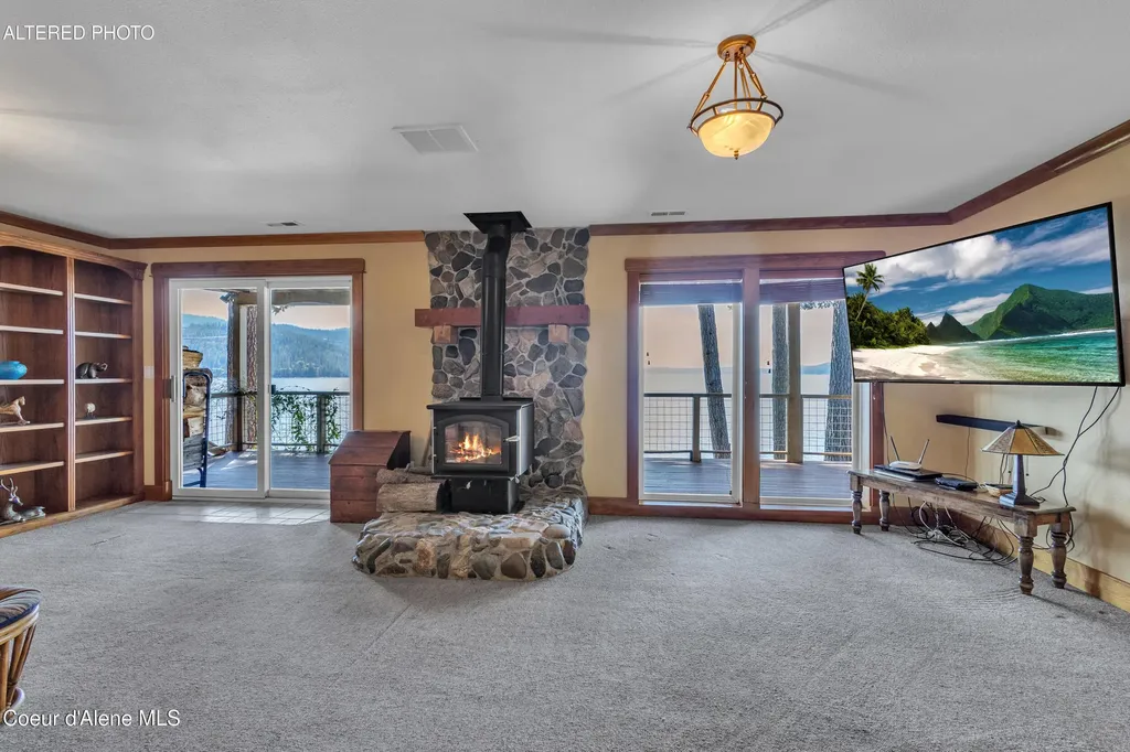 428 E Beachhouse Lane Harrison ID 83833