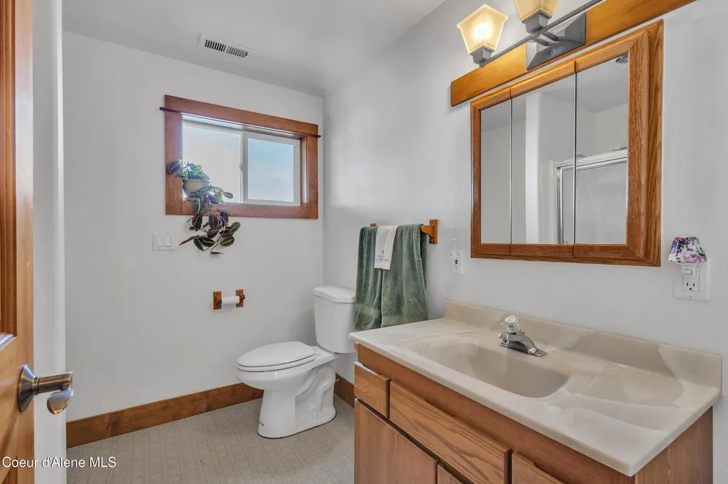 428 E Beachhouse Lane Harrison ID 83833