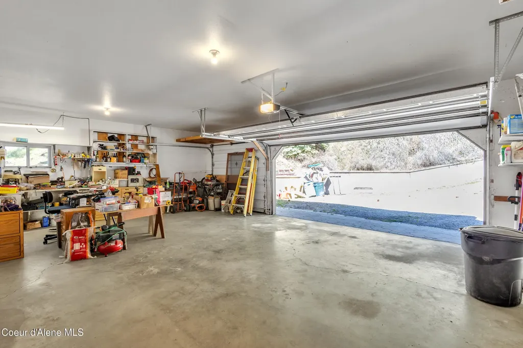 428 E Beachhouse Lane Harrison ID 83833