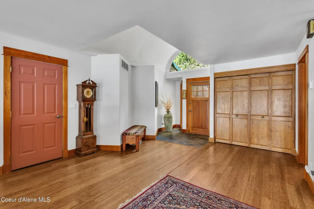 428 E Beachhouse Lane Harrison ID 83833