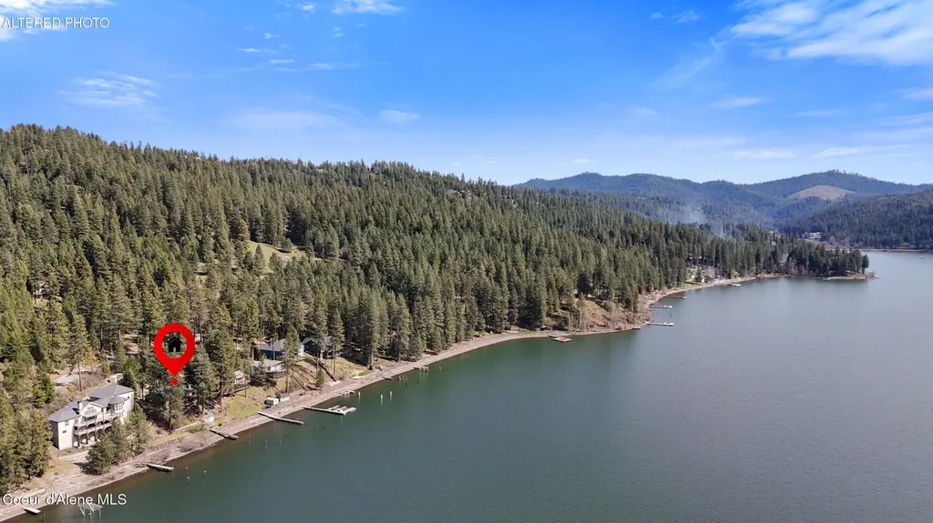 428 E Beachhouse Lane Harrison ID 83833