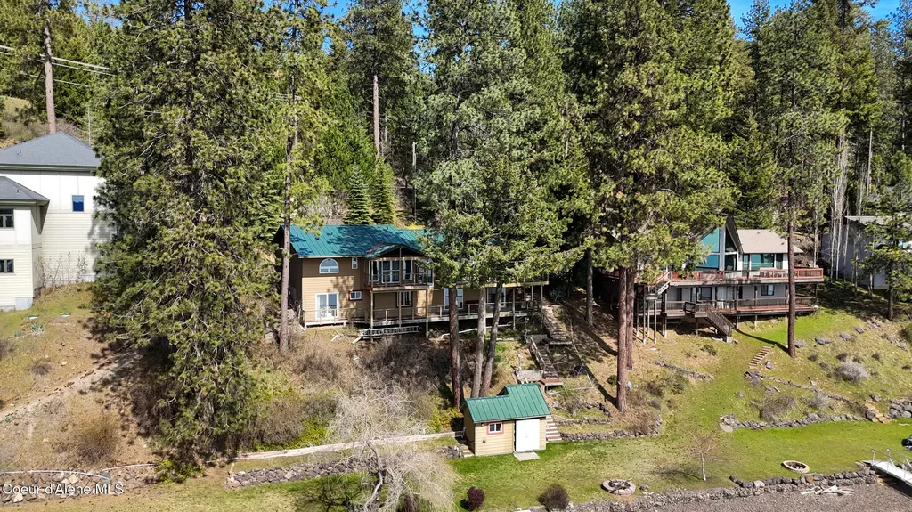428 E Beachhouse Lane Harrison ID 83833