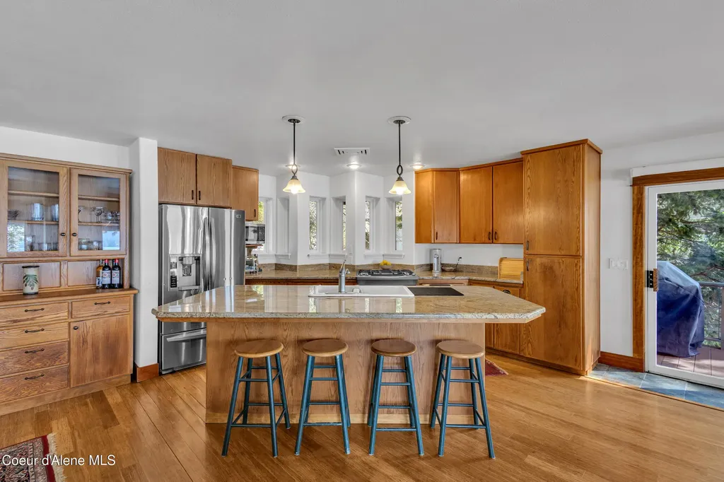 428 E Beachhouse Lane Harrison ID 83833
