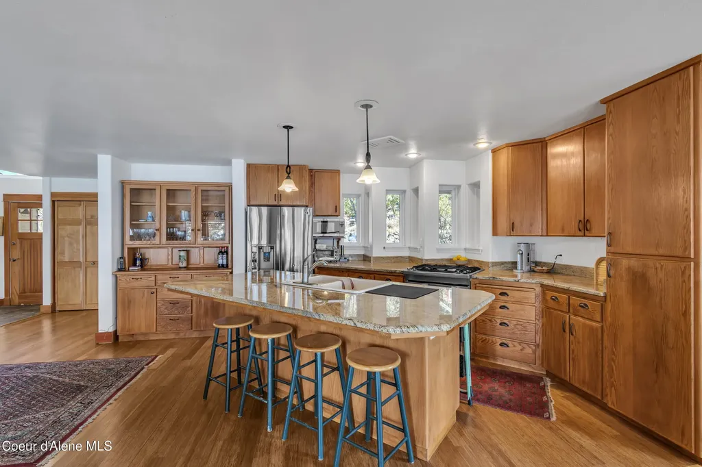 428 E Beachhouse Lane Harrison ID 83833