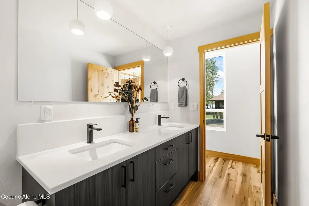 87 Teal Lane Sagle ID 83860