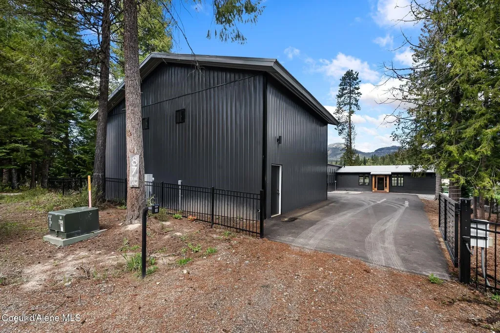 87 Teal Lane Sagle ID 83860