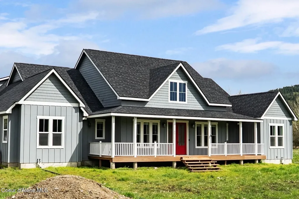 51 Pumphouse Lane Sagle ID 83860