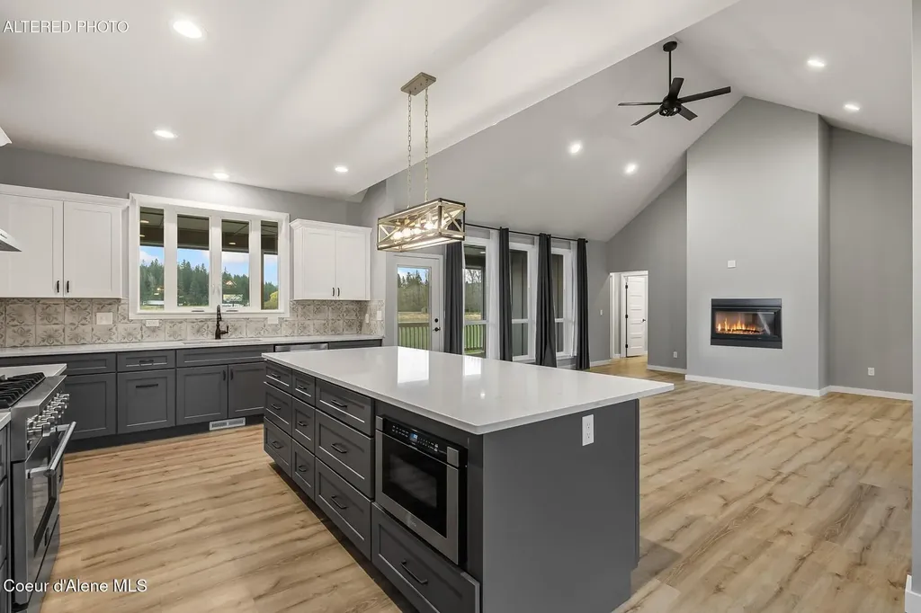 51 Pumphouse Lane Sagle ID 83860