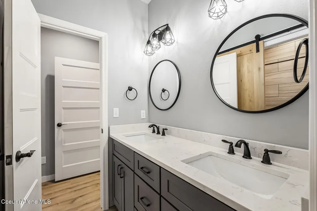 51 Pumphouse Lane Sagle ID 83860