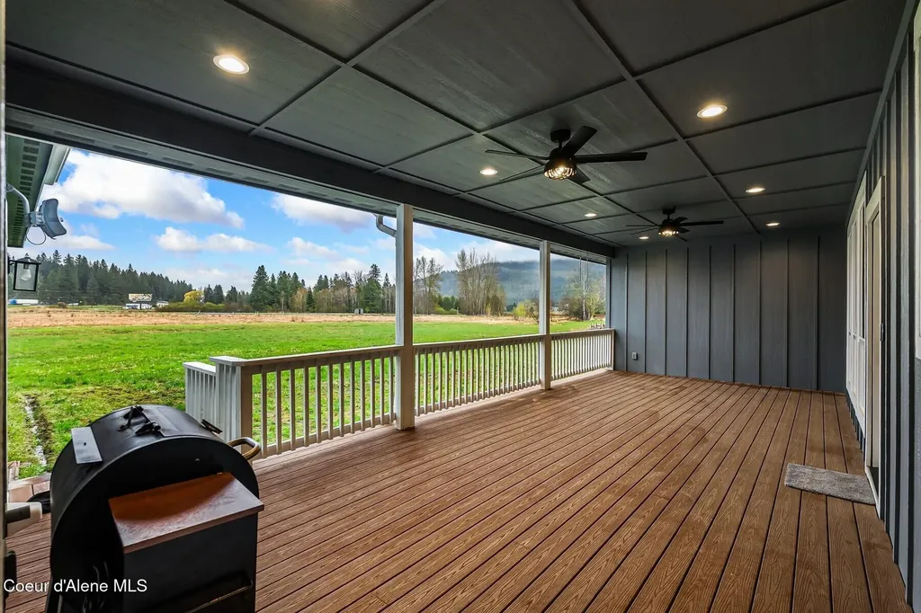 51 Pumphouse Lane Sagle ID 83860