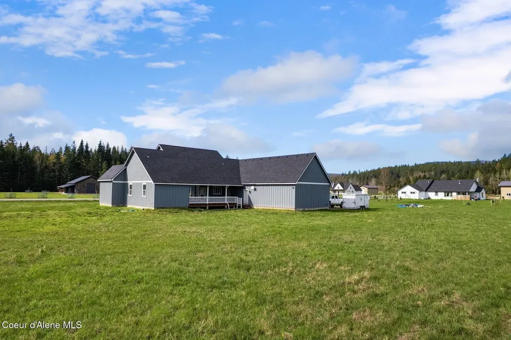 51 Pumphouse Lane Sagle ID 83860